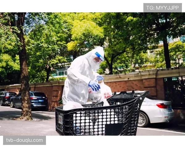 曼城社区携手抗疫，积极参与公益行动