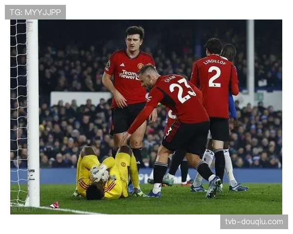 奥纳纳神扑救主,曼联客场艰难守平 奥纳纳神扑救主,曼联客场艰难守平