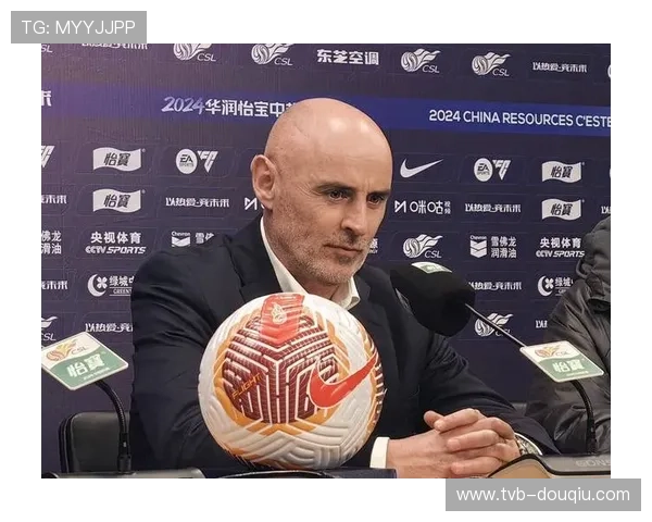 上海海港主帅穆斯卡特偏好4-2-3-1阵型,强调控球